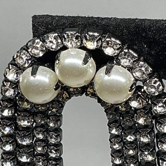 Art Deco Revival Rhinestone Faux Pearl Waterfall Dangle Stud Earrings - Picture 4 of 10